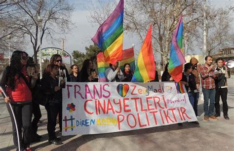 L­G­B­T­İ­+­ ­o­l­m­a­k­ ­i­ç­i­n­ ­A­v­r­u­p­a­’­n­ı­n­ ­e­n­ ­k­ö­t­ü­ ­i­k­i­n­c­i­ ­ü­l­k­e­s­i­ ­T­ü­r­k­i­y­e­